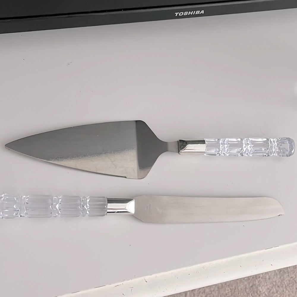 Wedding cake cut/serve set